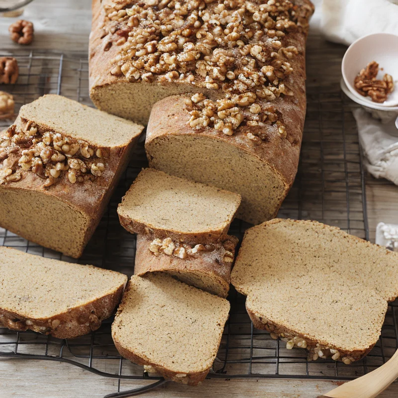 Valnøddebrød med quinoa og fuldkornsmel - Illustration - kan være AI genereret og afvige fra opskriften