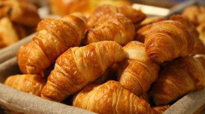 Croissanter med hvid skimmelost