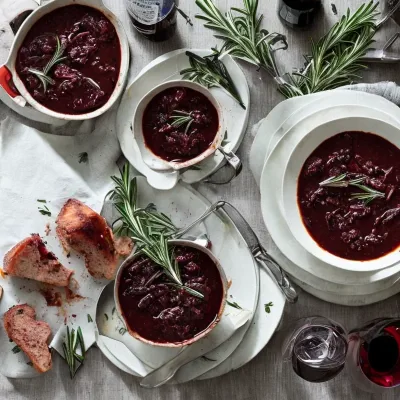 Rosmarin-rødvinssauce