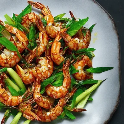 Lynstegte tigerrejer med oystersauce