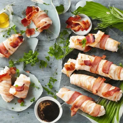 Grillede fiskeruller med bacon