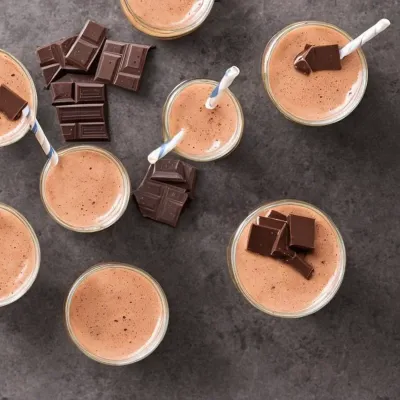 Smoothie med chokoladesauce