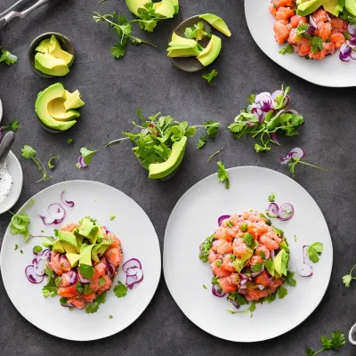 Lakse tatar med avocado og rødløg
